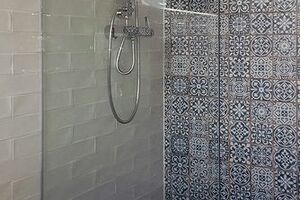 ebenerdige Dusche, Duschkabine bei Badsanierung in Dresden