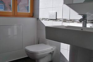 Badsanierung WC, Waschbecken, Fliesen - Bauen für Dresden GmbH